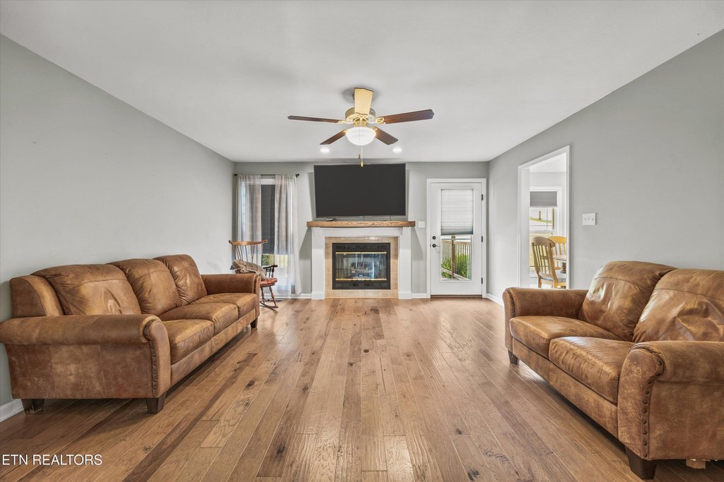 Maryville, Tennessee, 37801, United States, 3 Bedrooms Bedrooms, ,2.5 BathroomsBathrooms,Residential,Forsale,1910242