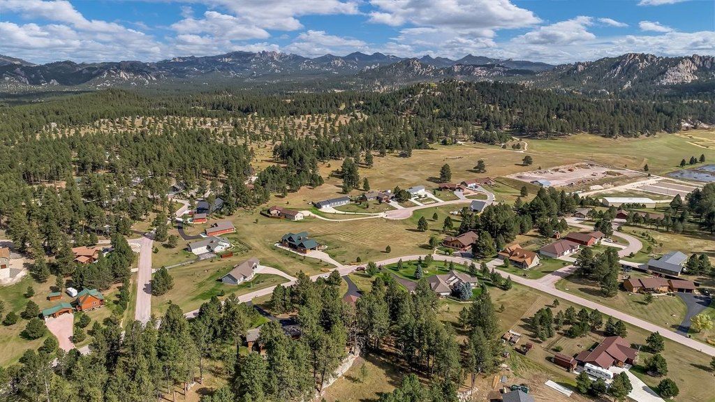 Custer, South Dakota, 57730, United States, 3 Bedrooms Bedrooms, ,2 BathroomsBathrooms,Residential,Forsale,1962258