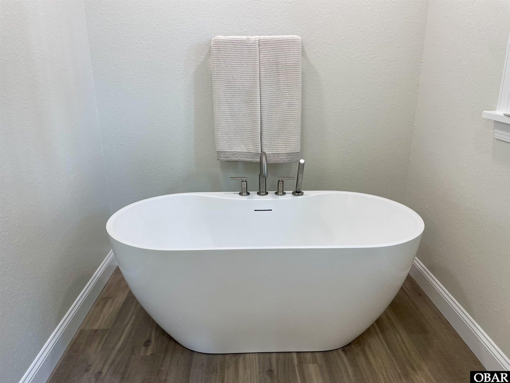 Manteo, North Carolina, 27954, United States, 3 Bedrooms Bedrooms, ,2.5 BathroomsBathrooms,Residential,Forsale,2008062