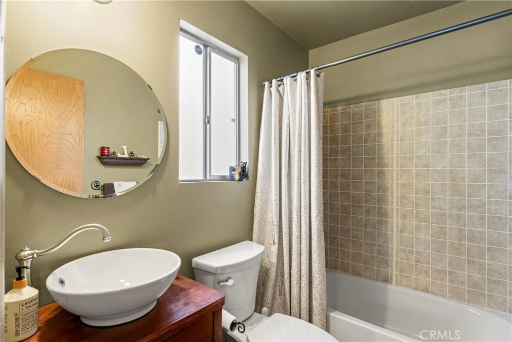 Lake Arrowhead, California, 92352, United States, 3 Bedrooms Bedrooms, ,2.5 BathroomsBathrooms,Residential,Forsale,1971033