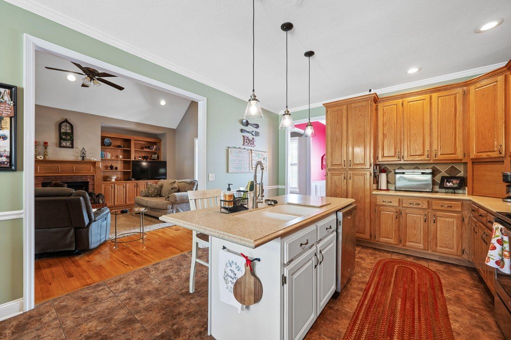 Soddy Daisy, Tennessee, 37379, United States, 4 Bedrooms Bedrooms, ,2.5 BathroomsBathrooms,Residential,Forsale,2004170