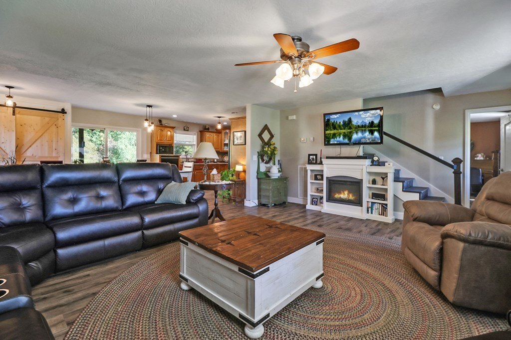 Jamestown, Tennessee, 38556, United States, 3 Bedrooms Bedrooms, ,2 BathroomsBathrooms,Residential,Forsale,1968518