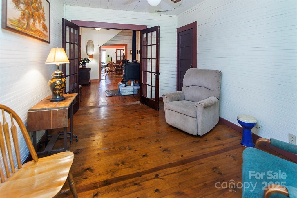 Vale, North Carolina, 28168, United States, 4 Bedrooms Bedrooms, ,1 BathroomBathrooms,Residential,Forsale,1985976