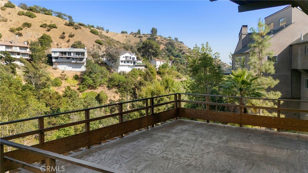 Los Angeles, California, 90046, United States, 3 Bedrooms Bedrooms, ,2 BathroomsBathrooms,Residential,Forsale,1985943