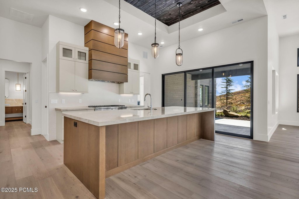 Kamas, Utah, 84036, United States, 4 Bedrooms Bedrooms, ,4.5 BathroomsBathrooms,Residential,Forsale,1994170