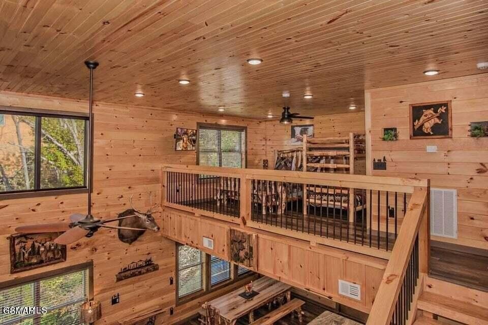 Sevierville, Tennessee, 37876, United States, 5 Bedrooms Bedrooms, ,3.5 BathroomsBathrooms,Residential,Forsale,1973601