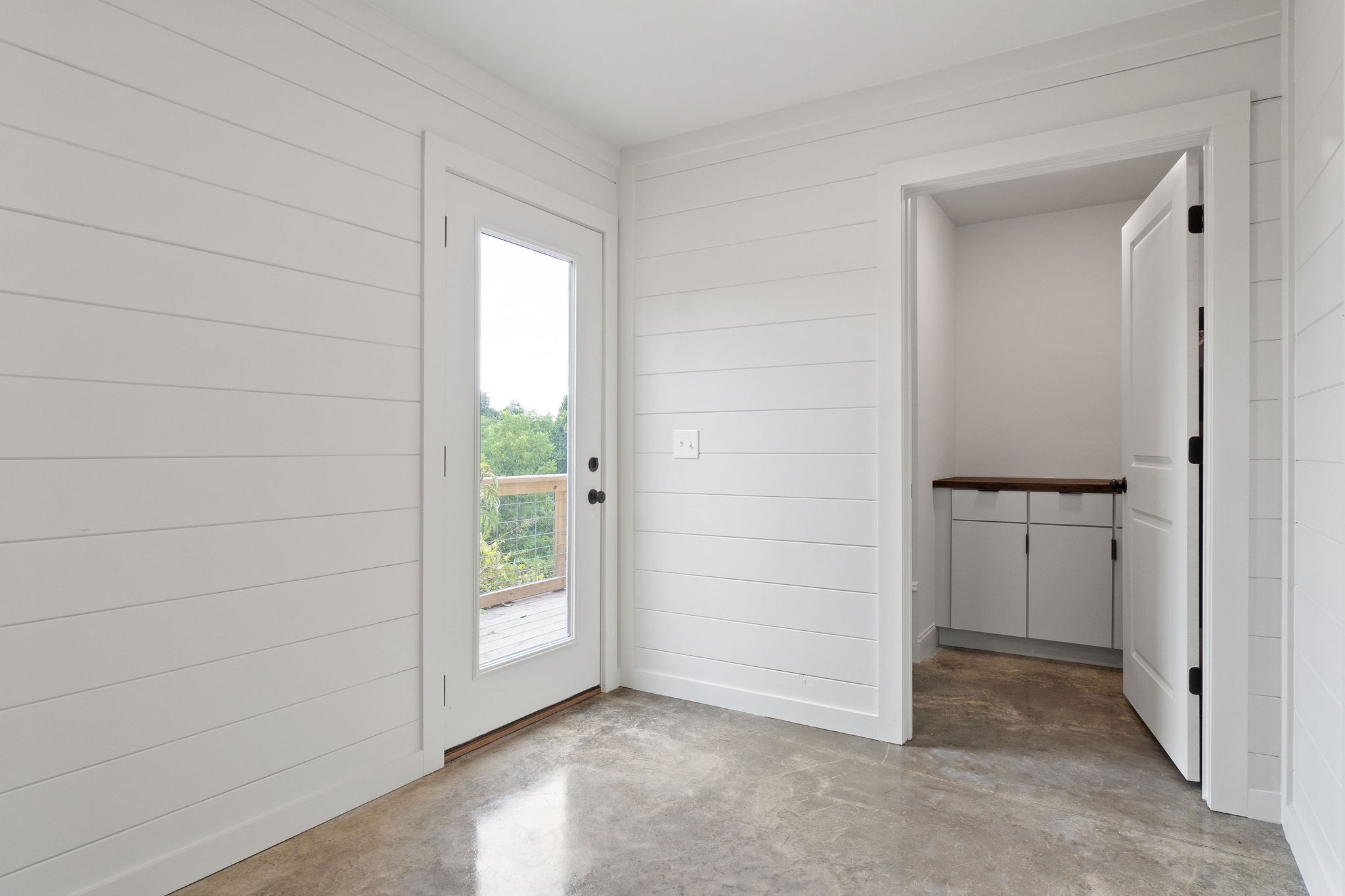 Dowelltown, Tennessee, 37059, United States, 4 Bedrooms Bedrooms, ,3 BathroomsBathrooms,Residential,Forsale,1999477