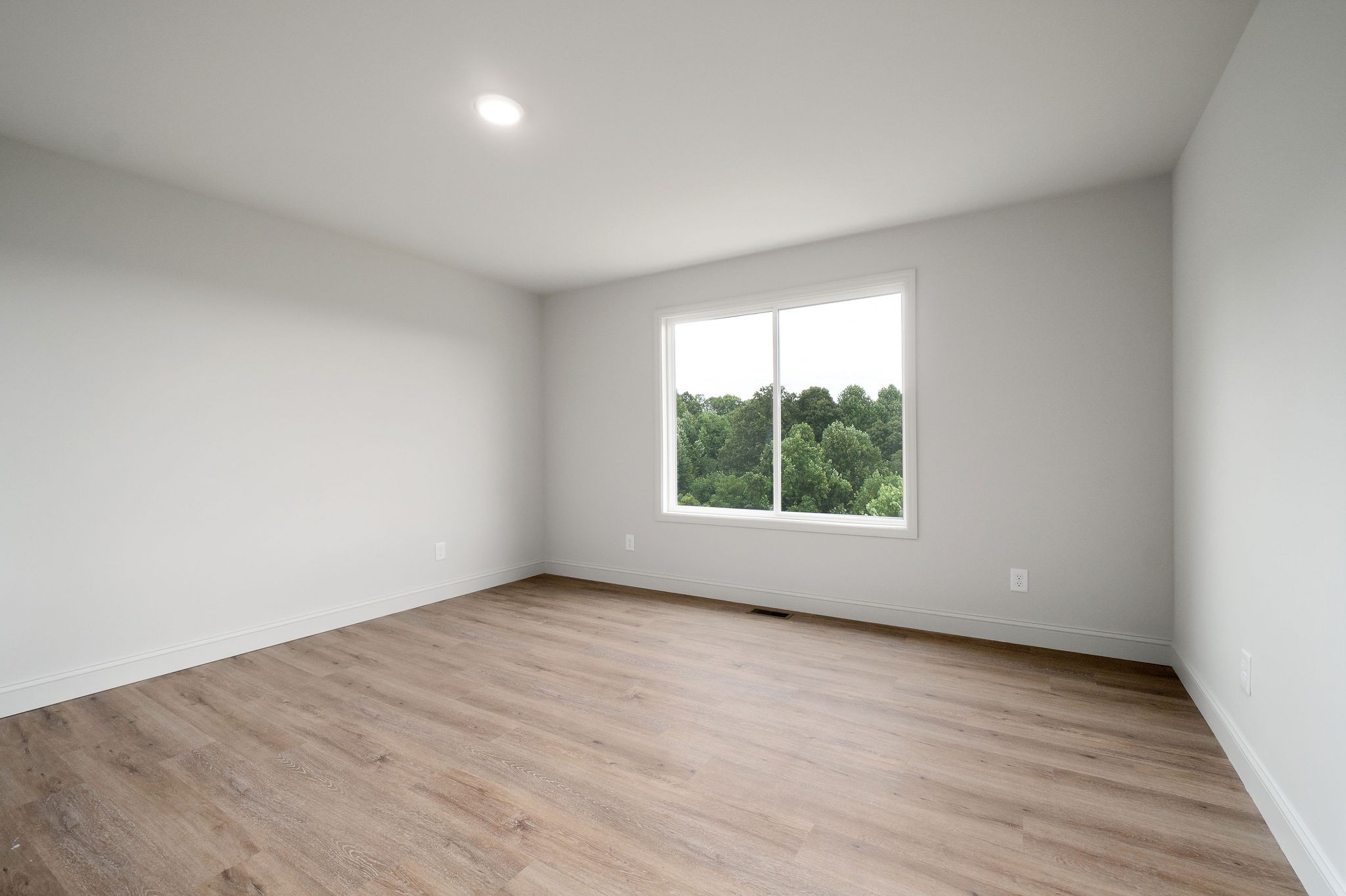 Dowelltown, Tennessee, 37059, United States, 4 Bedrooms Bedrooms, ,3 BathroomsBathrooms,Residential,Forsale,1999477