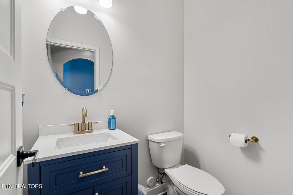 Lenoir City, Tennessee, 37771, United States, 4 Bedrooms Bedrooms, ,3.5 BathroomsBathrooms,Residential,Forsale,1973586