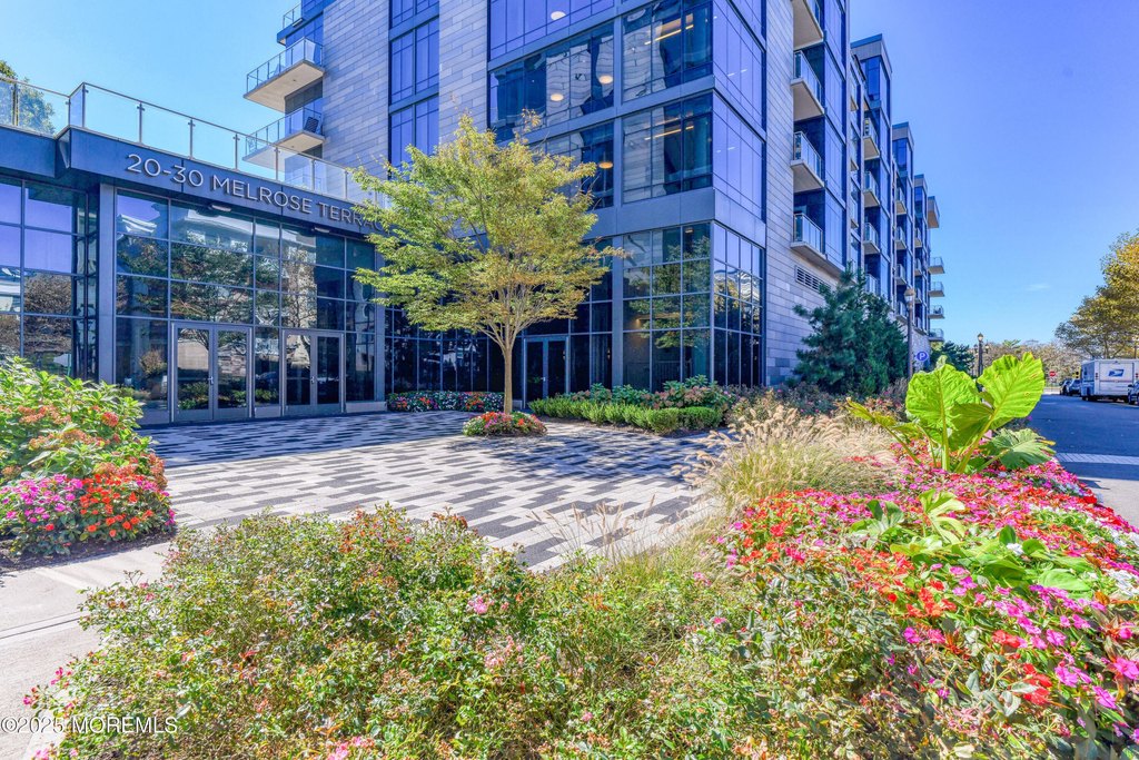 Long Branch, New Jersey, 07740, United States, 1 Bedroom Bedrooms, ,1 BathroomBathrooms,Residential,Forsale,1984571