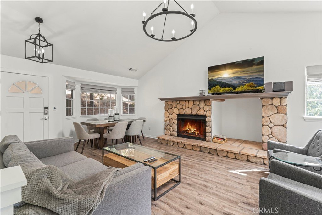 Lake Arrowhead, California, 92352, United States, 3 Bedrooms Bedrooms, ,2.5 BathroomsBathrooms,Residential,Forsale,1971045