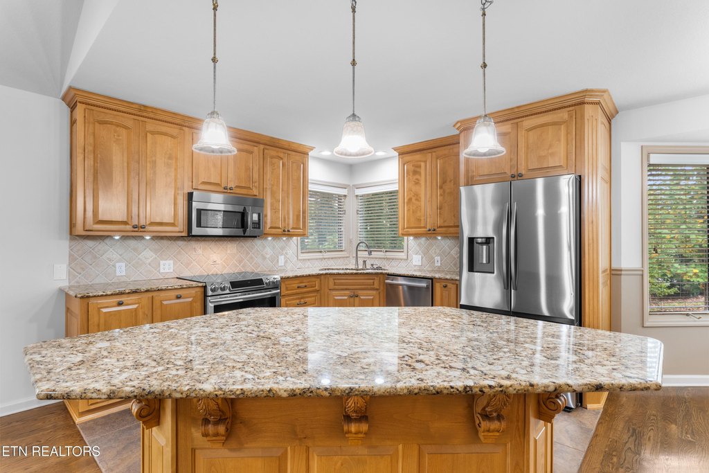 Loudon, Tennessee, 37774, United States, 4 Bedrooms Bedrooms, ,3 BathroomsBathrooms,Residential,Forsale,1971863