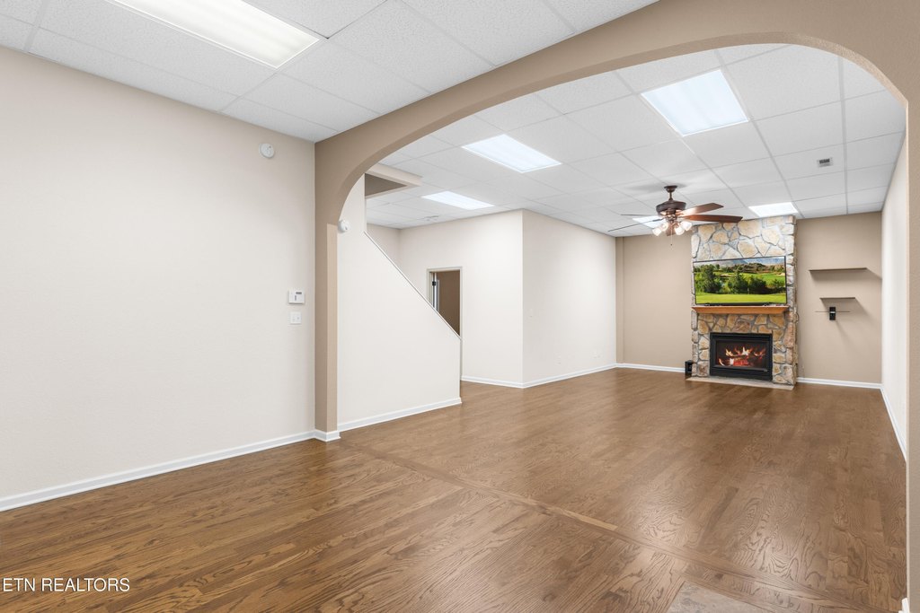 Loudon, Tennessee, 37774, United States, 4 Bedrooms Bedrooms, ,3 BathroomsBathrooms,Residential,Forsale,1971863