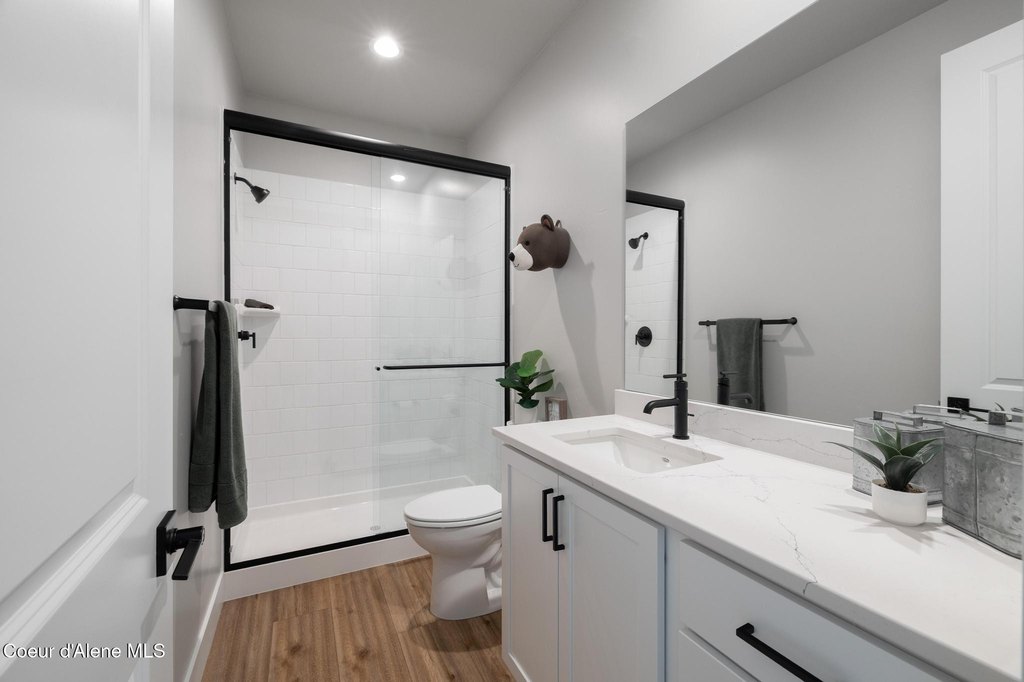 Sandpoint, Idaho, 83864, United States, 4 Bedrooms Bedrooms, ,3.5 BathroomsBathrooms,Residential,Forsale,1946357