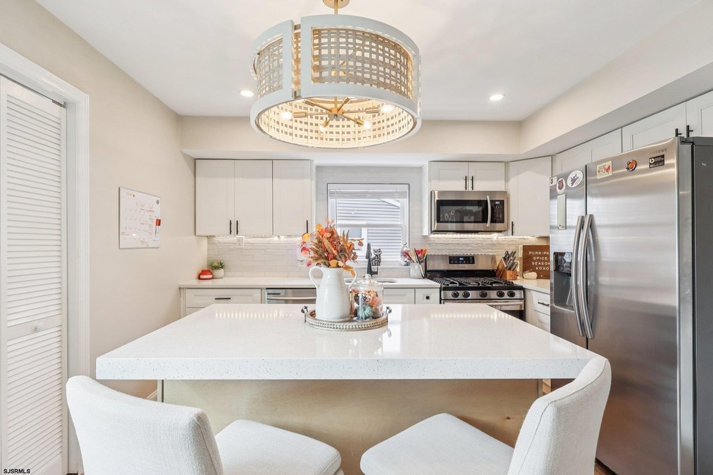 Somers Point, New Jersey, 08244, United States, 3 Bedrooms Bedrooms, ,2 BathroomsBathrooms,Residential,Forsale,1960204