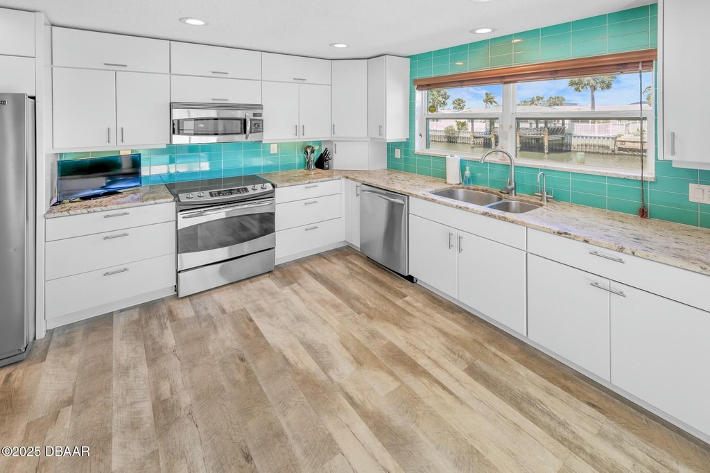 Ponce Inlet, Florida, 32127, United States, 3 Bedrooms Bedrooms, ,2 BathroomsBathrooms,Residential,Forsale,2002687