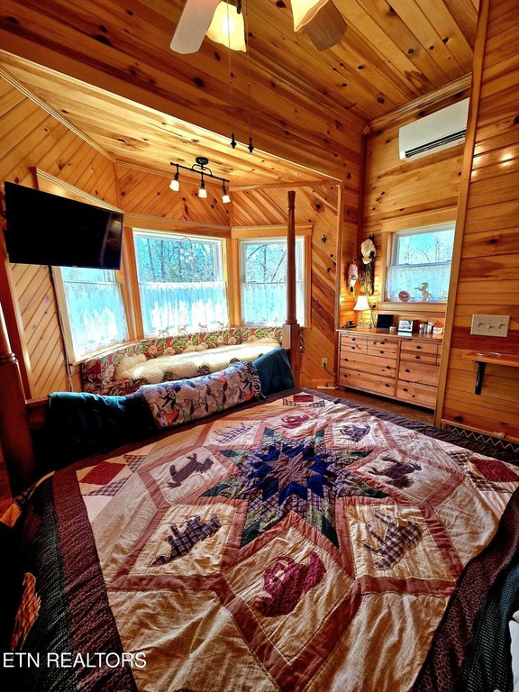 Allardt, Tennessee, 38504, United States, 1 Bedroom Bedrooms, ,1 BathroomBathrooms,Residential,Forsale,1995011