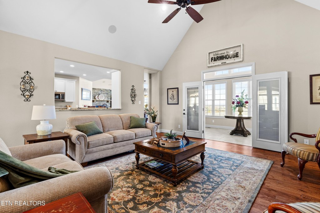 Maryville, Tennessee, 37801, United States, 4 Bedrooms Bedrooms, ,3.5 BathroomsBathrooms,Residential,Forsale,2011912