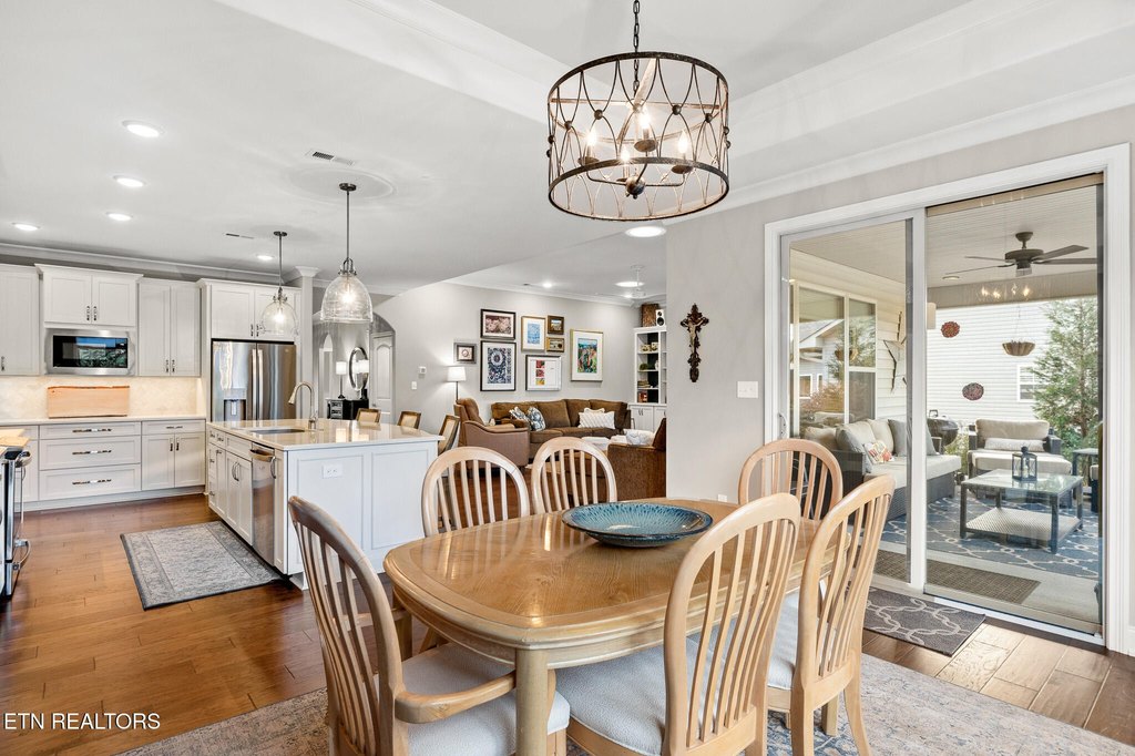 Loudon, Tennessee, 37774, United States, 3 Bedrooms Bedrooms, ,2.5 BathroomsBathrooms,Residential,Forsale,2012690