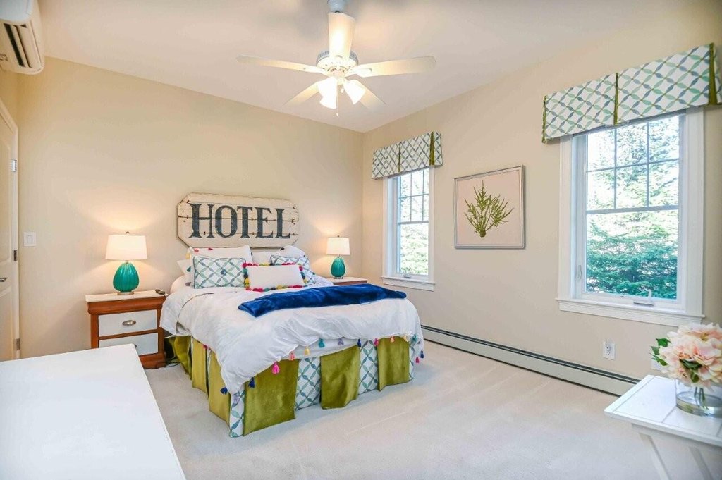 Ogunquit, Maine, 03907, United States, 4 Bedrooms Bedrooms, ,3 BathroomsBathrooms,Residential,Forsale,1894028