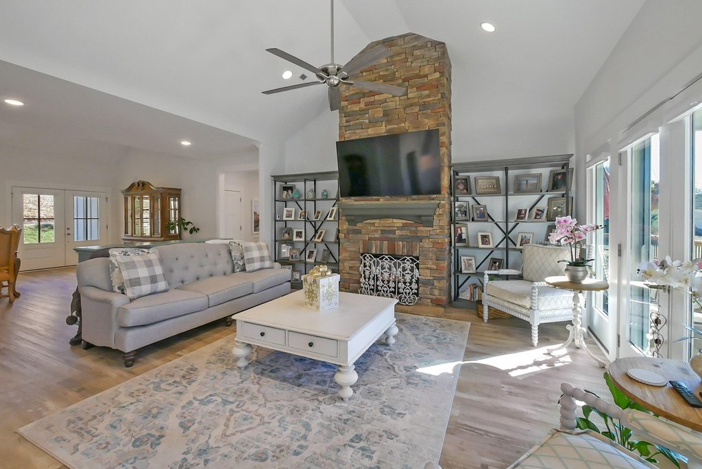 Harrison, Tennessee, 37341, United States, 2 Bedrooms Bedrooms, ,2 BathroomsBathrooms,Residential,Forsale,2011263