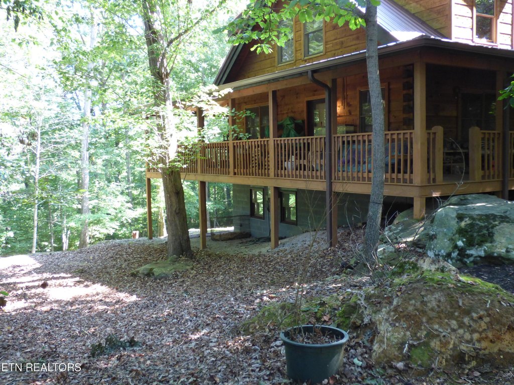 Crossville, Tennessee, 38571, United States, 4 Bedrooms Bedrooms, ,5.5 BathroomsBathrooms,Residential,Forsale,1907867