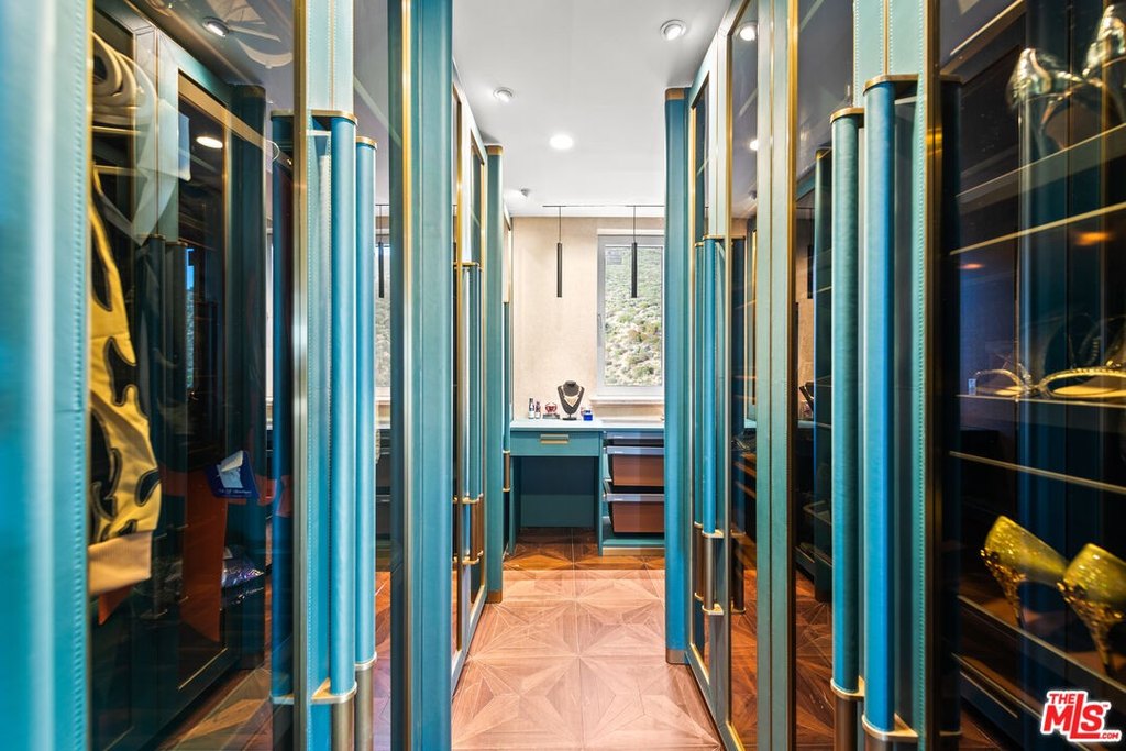 Malibu, California, 90265, United States, 3 Bedrooms Bedrooms, ,3 BathroomsBathrooms,Residential,Forsale,1985955