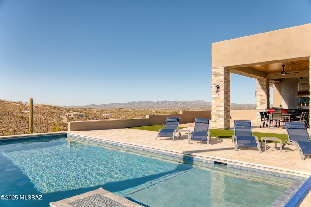 Tucson, Arizona, 85745, United States, 4 Bedrooms Bedrooms, ,4 BathroomsBathrooms,Residential,Forsale,1990090