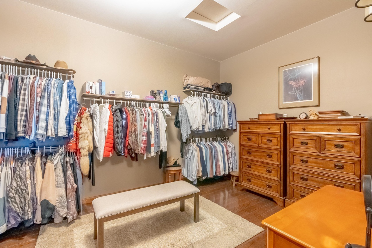 Milesville, South Dakota, 57553, United States, 4 Bedrooms Bedrooms, ,4 BathroomsBathrooms,Residential,Forsale,1962262