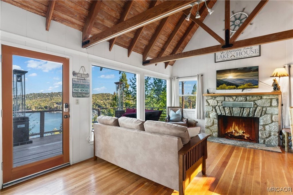 Lake Arrowhead, California, 92352, United States, 2 Bedrooms Bedrooms, ,2 BathroomsBathrooms,Residential,Forsale,1971035