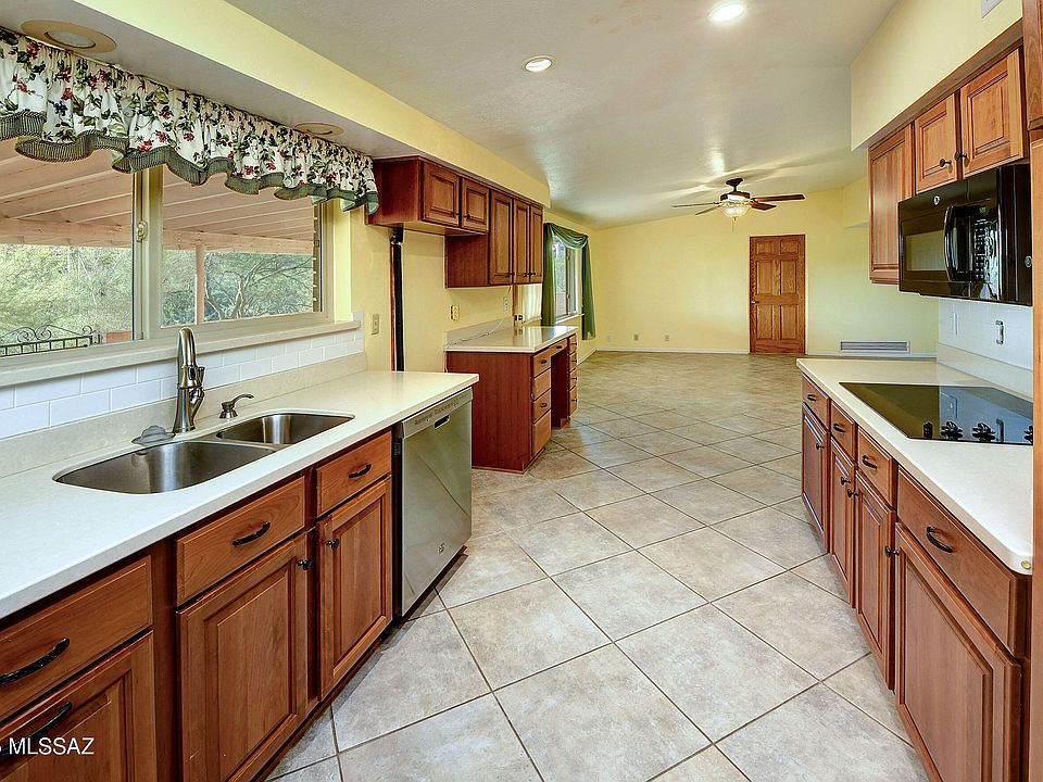 Tucson, Arizona, 85718, United States, 4 Bedrooms Bedrooms, ,2 BathroomsBathrooms,Residential,Forsale,1963537