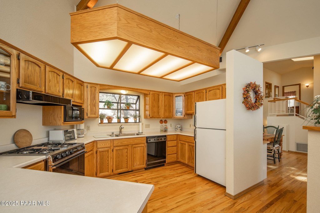 Prescott, Arizona, 86303, United States, 3 Bedrooms Bedrooms, ,4 BathroomsBathrooms,Residential,Forsale,2011236