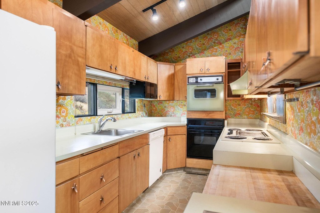 Dayton, Nevada, 89403, United States, 3 Bedrooms Bedrooms, ,2 BathroomsBathrooms,Residential,Forsale,1993791