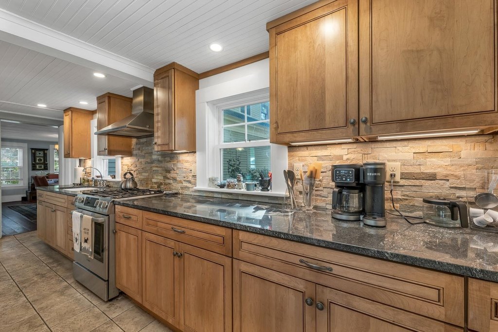 Wolfeboro, New Hampshire, 03894, United States, 3 Bedrooms Bedrooms, ,3 BathroomsBathrooms,Residential,Forsale,2004716