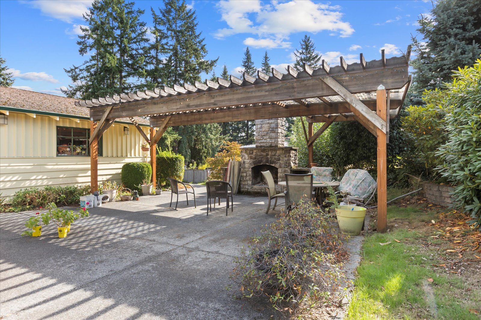 Bellevue, Washington, 98005, United States, 5 Bedrooms Bedrooms, ,1.5 BathroomsBathrooms,Residential,Forsale,1965895