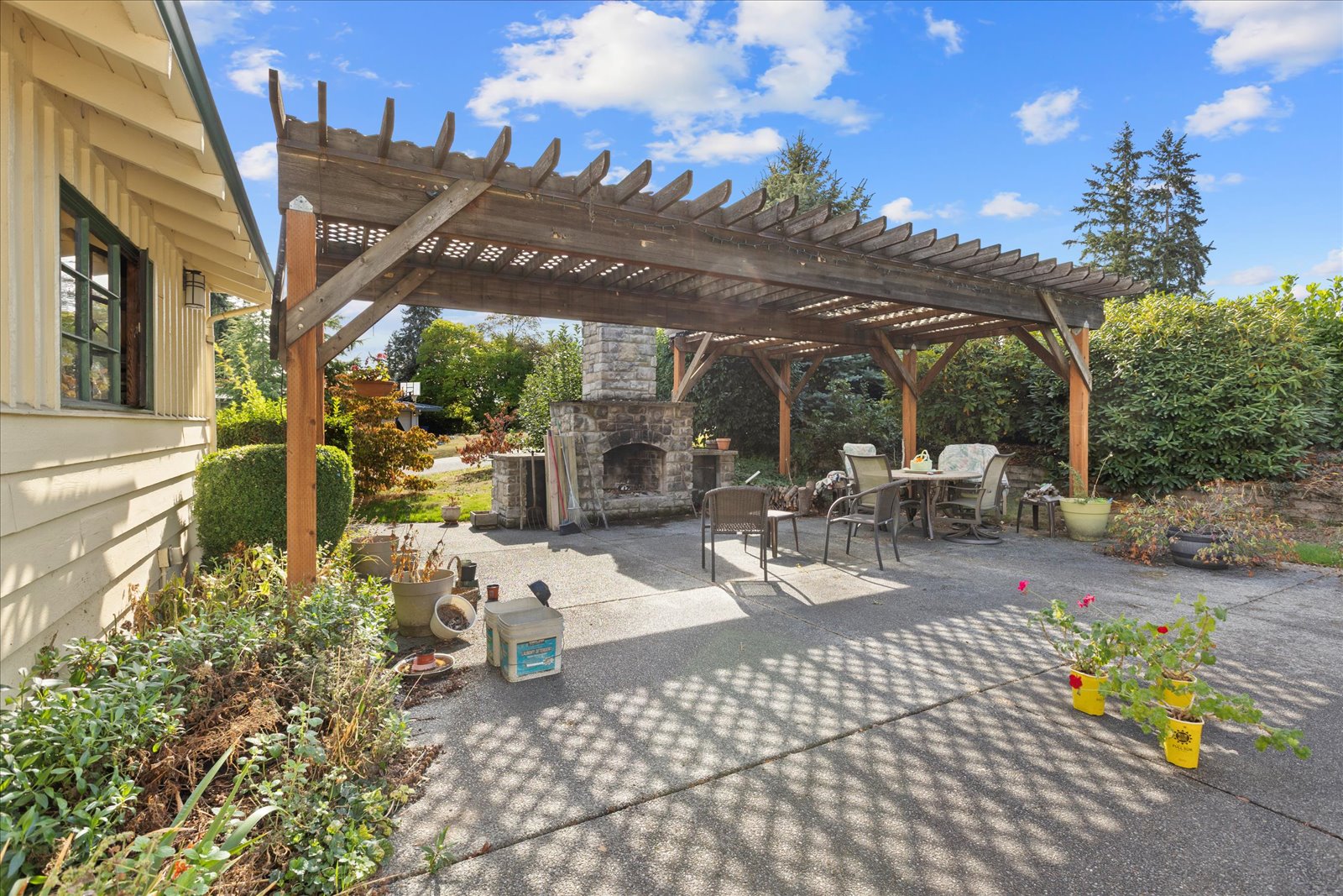 Bellevue, Washington, 98005, United States, 5 Bedrooms Bedrooms, ,1.5 BathroomsBathrooms,Residential,Forsale,1965895