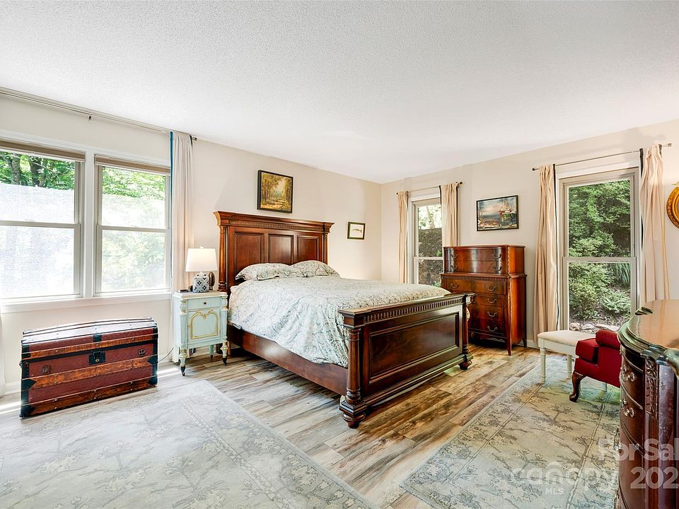 Mills River, North Carolina, 28759, United States, 3 Bedrooms Bedrooms, ,4 BathroomsBathrooms,Residential,Forsale,2004157