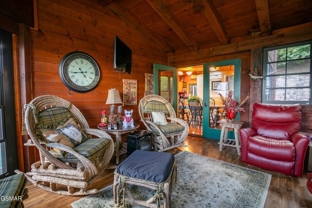 Sevierville, Tennessee, 37862, United States, 4 Bedrooms Bedrooms, ,5.5 BathroomsBathrooms,Residential,Forsale,1999464