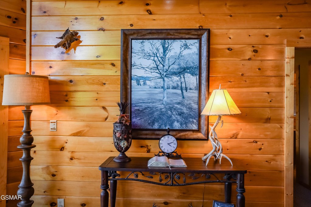 Sevierville, Tennessee, 37862, United States, 4 Bedrooms Bedrooms, ,5.5 BathroomsBathrooms,Residential,Forsale,1999464