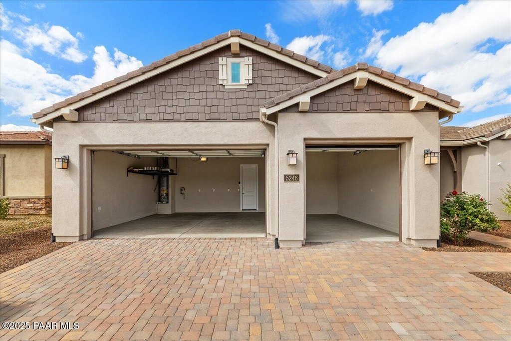 Prescott, Arizona, 86301, United States, 3 Bedrooms Bedrooms, ,2 BathroomsBathrooms,Residential,Forsale,1994058