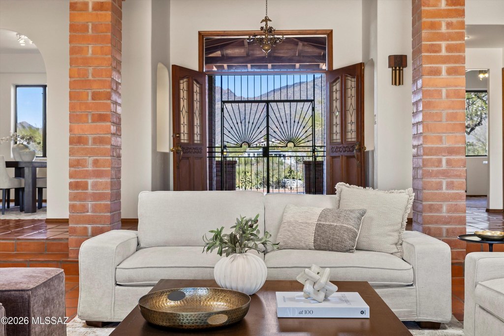 Tucson, Arizona, 85750, United States, 4 Bedrooms Bedrooms, ,3.5 BathroomsBathrooms,Residential,Forsale,2009547