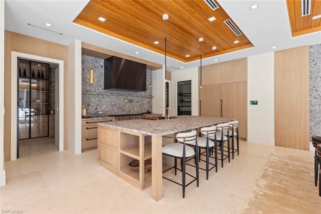 NAPLES, Florida, 34102, United States, 5 Bedrooms Bedrooms, ,5.5 BathroomsBathrooms,Residential,Forsale,2011524