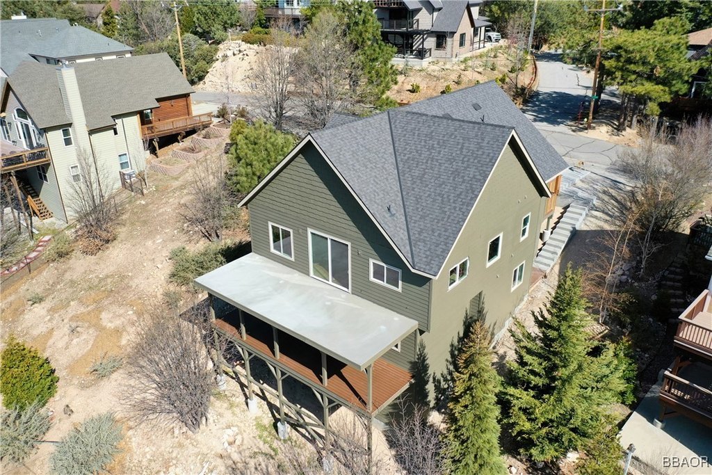 Lake Arrowhead, California, 92352, United States, 3 Bedrooms Bedrooms, ,4 BathroomsBathrooms,Residential,Forsale,1886286