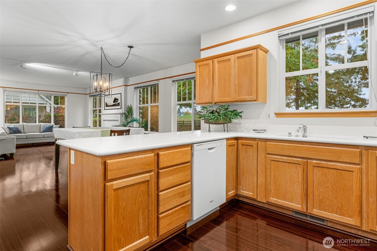 Lynden, Washington, 98264, United States, 3 Bedrooms Bedrooms, ,2 BathroomsBathrooms,Residential,Forsale,1965893