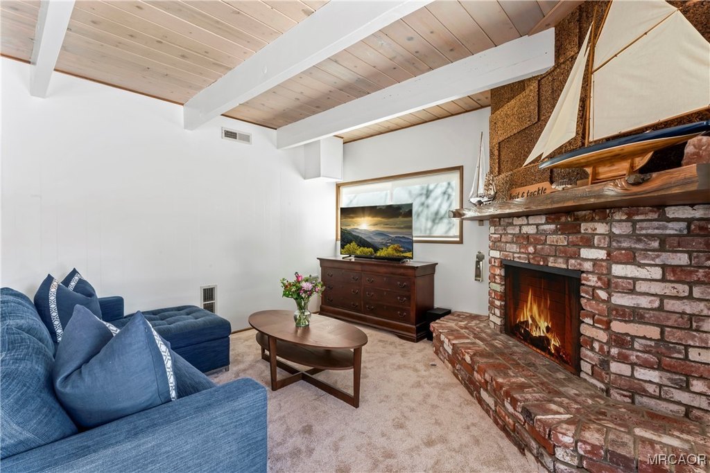 Lake Arrowhead, California, 92352, United States, 3 Bedrooms Bedrooms, ,2.5 BathroomsBathrooms,Residential,Forsale,2004859