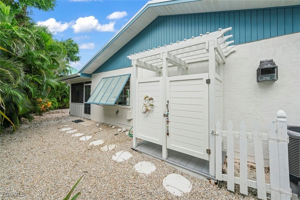 Sanibel, Florida, 33957, United States, 3 Bedrooms Bedrooms, ,2 BathroomsBathrooms,Residential,Forsale,1971931