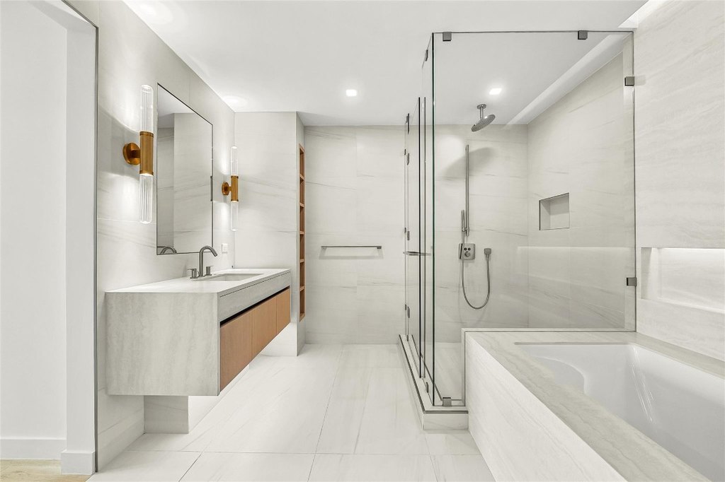 Pompano Beach, Florida, 33062, United States, 2 Bedrooms Bedrooms, ,2.5 BathroomsBathrooms,Residential,Forsale,2011543