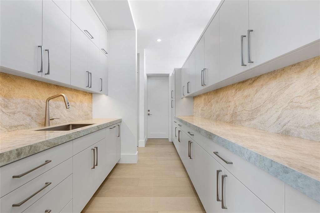 Fort Lauderdale, Florida, 33316, United States, 5 Bedrooms Bedrooms, ,6.5 BathroomsBathrooms,Residential,Forsale,2011541