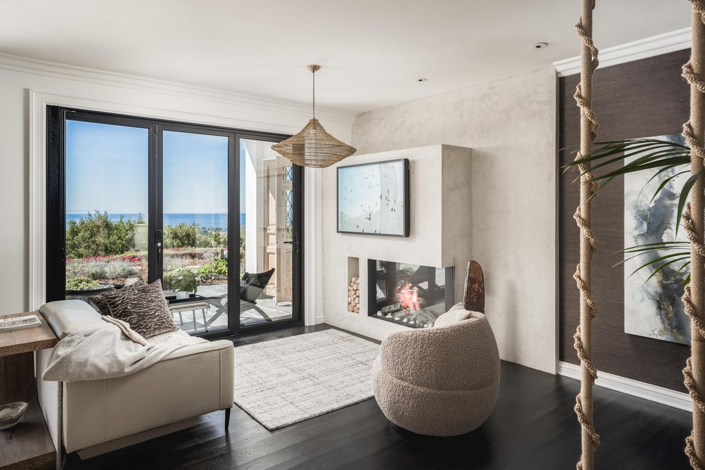 SANTA BARBARA, California, 93110, United States, 6 Bedrooms Bedrooms, ,7.5 BathroomsBathrooms,Residential,Forsale,1985950