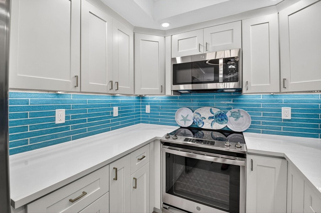 Highland Beach, Florida, 33487, United States, 2 Bedrooms Bedrooms, ,2 BathroomsBathrooms,Residential,Forsale,1969909